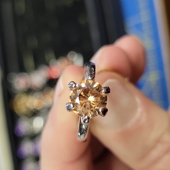 Citrine Faux Solitaire Silver Tone Ring Size 7.5 - Picture 3 of 4